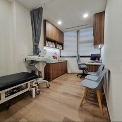 Gleneagles Hospital (D10), Retail #453713451